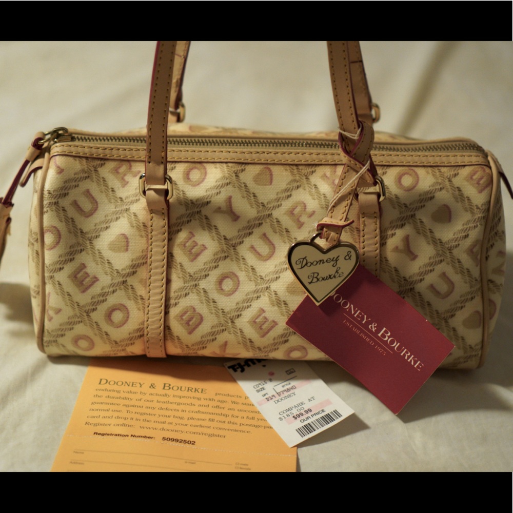 Dooney and Bourke barrel purse 👜